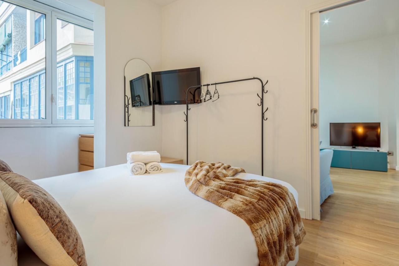 The Gaudi Suites II Barcelona Eksteriør billede