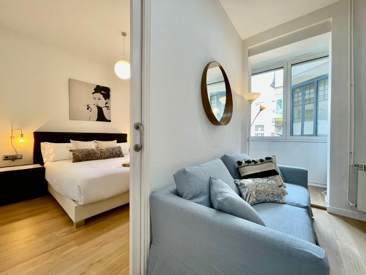 The Gaudi Suites II Barcelona Eksteriør billede