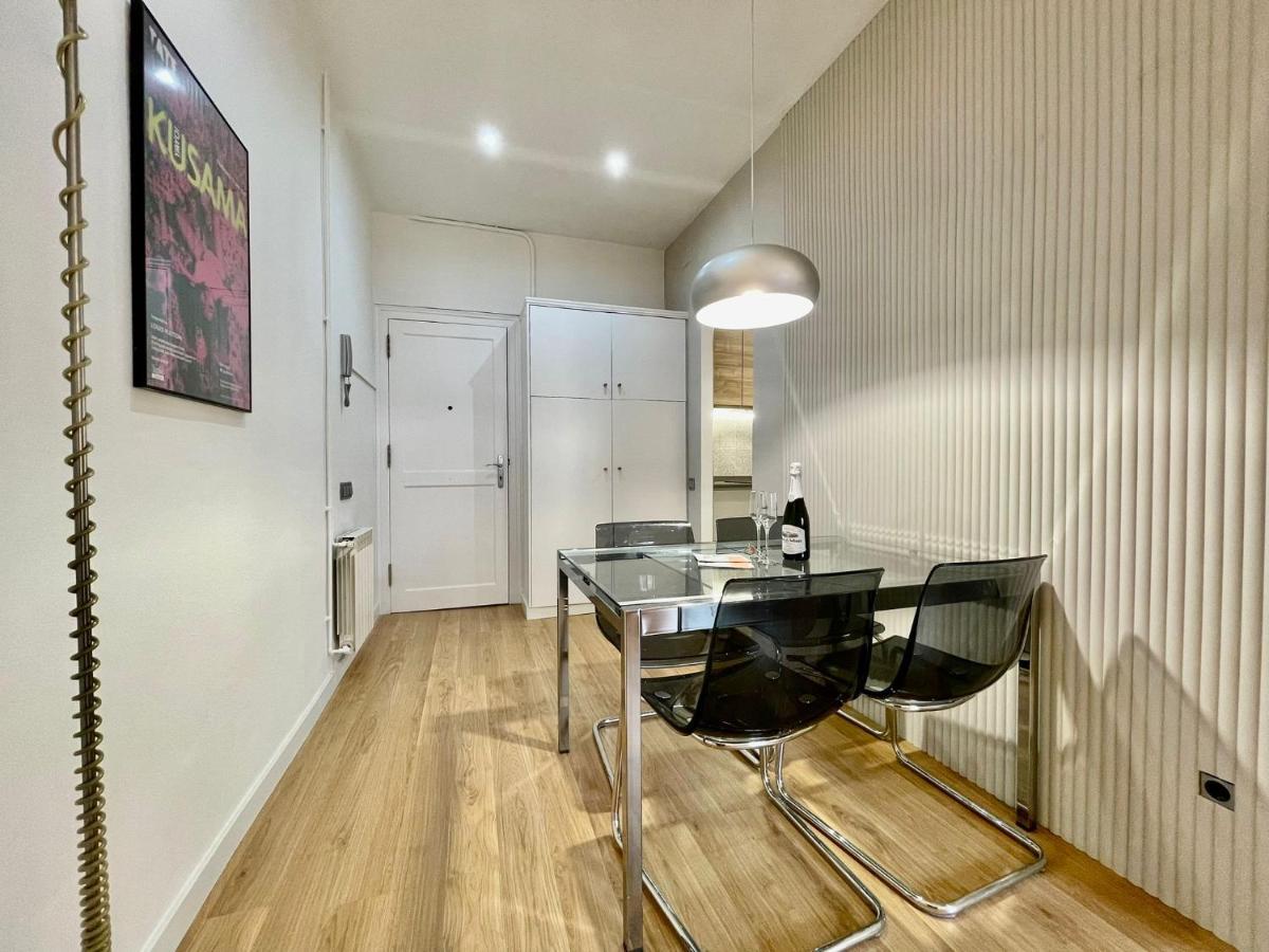 The Gaudi Suites II Barcelona Eksteriør billede