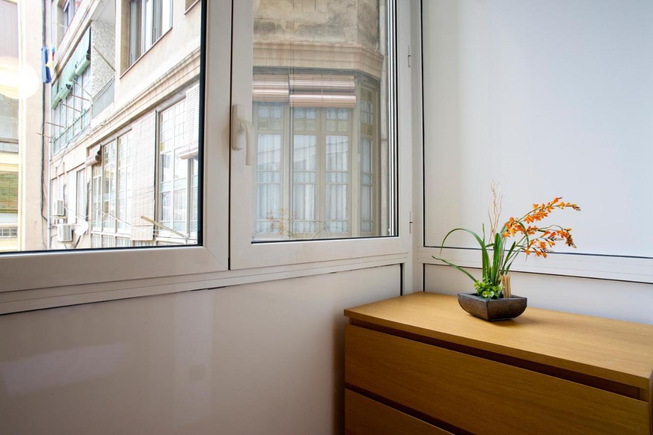 The Gaudi Suites II Barcelona Eksteriør billede