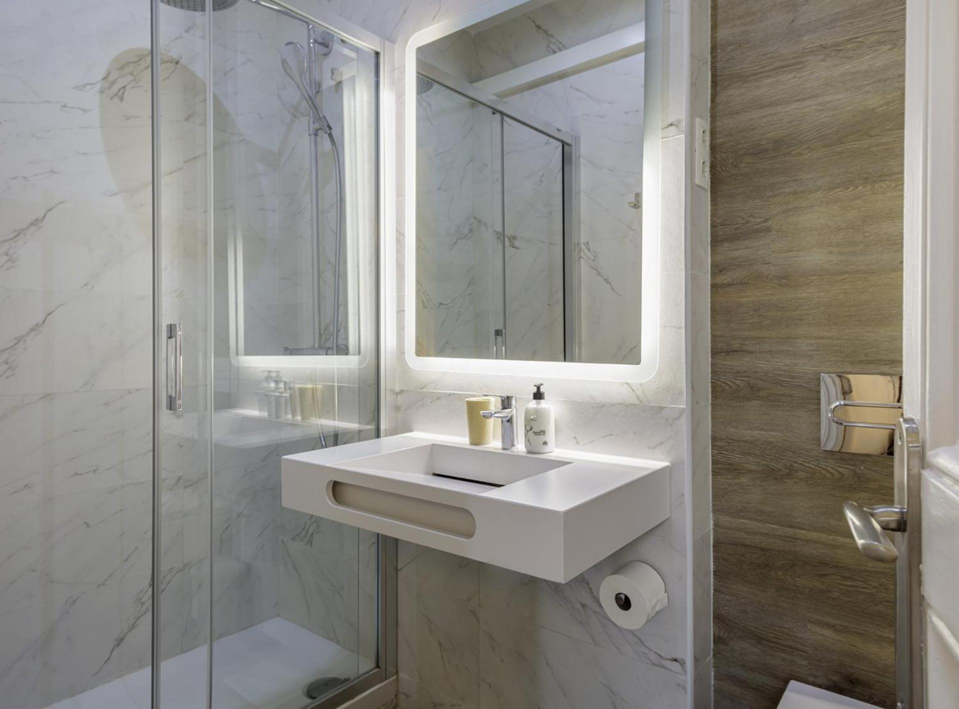 The Gaudi Suites II Barcelona Eksteriør billede