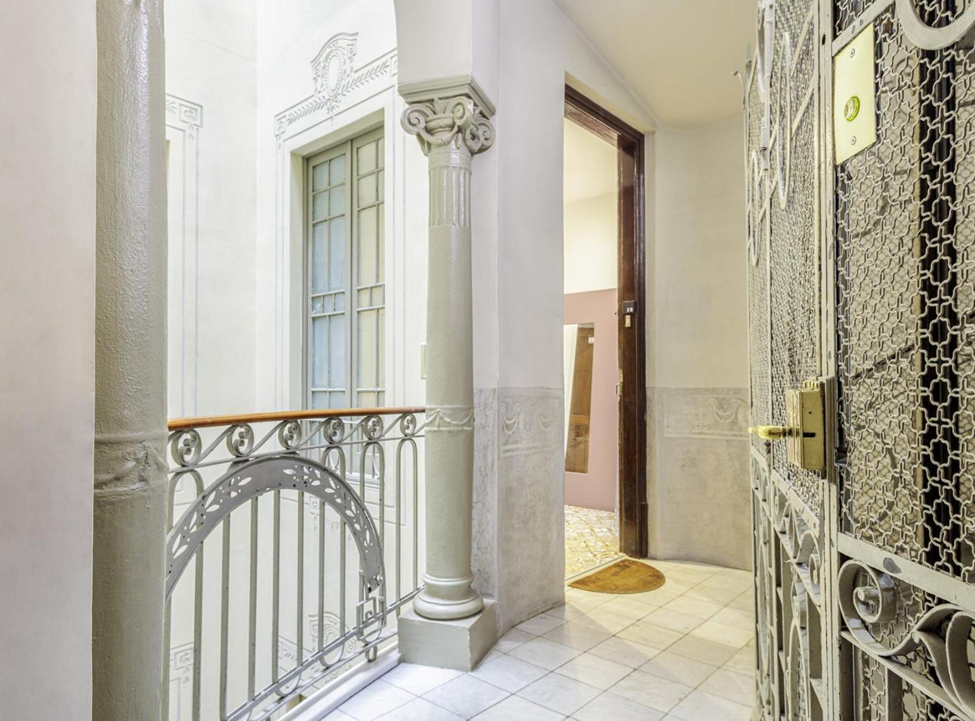 The Gaudi Suites II Barcelona Eksteriør billede