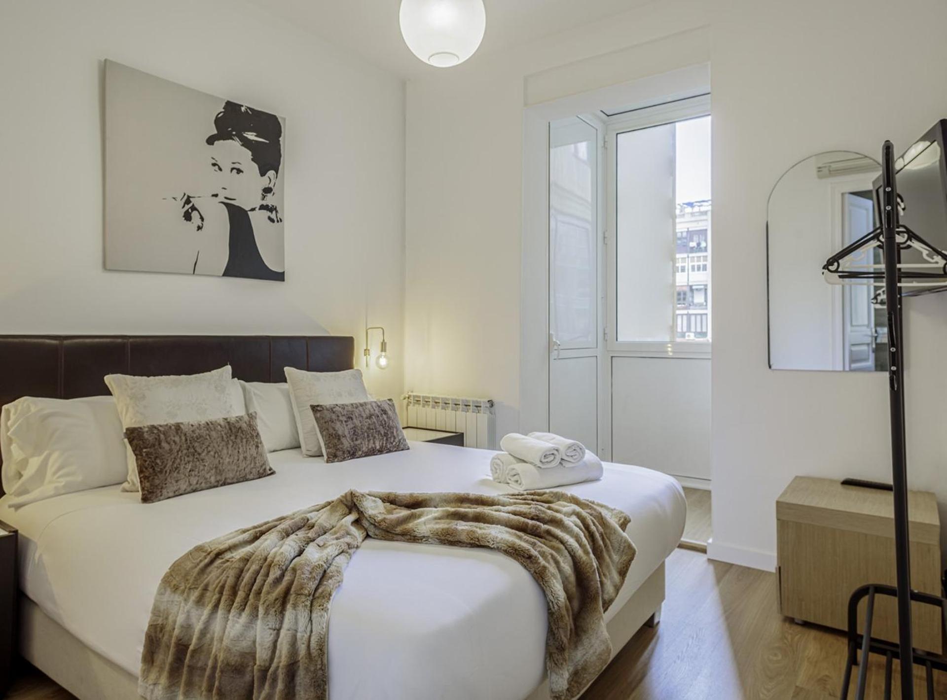 The Gaudi Suites II Barcelona Eksteriør billede