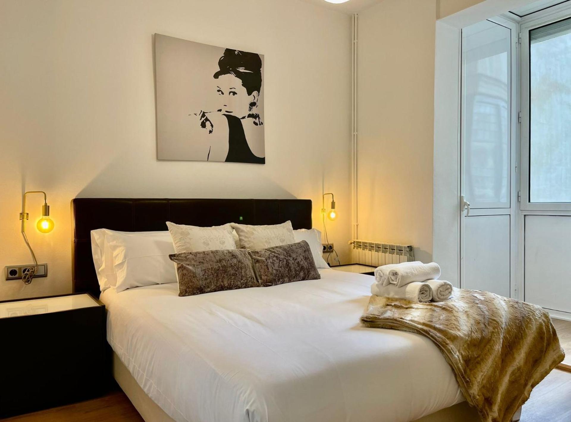 The Gaudi Suites II Barcelona Eksteriør billede
