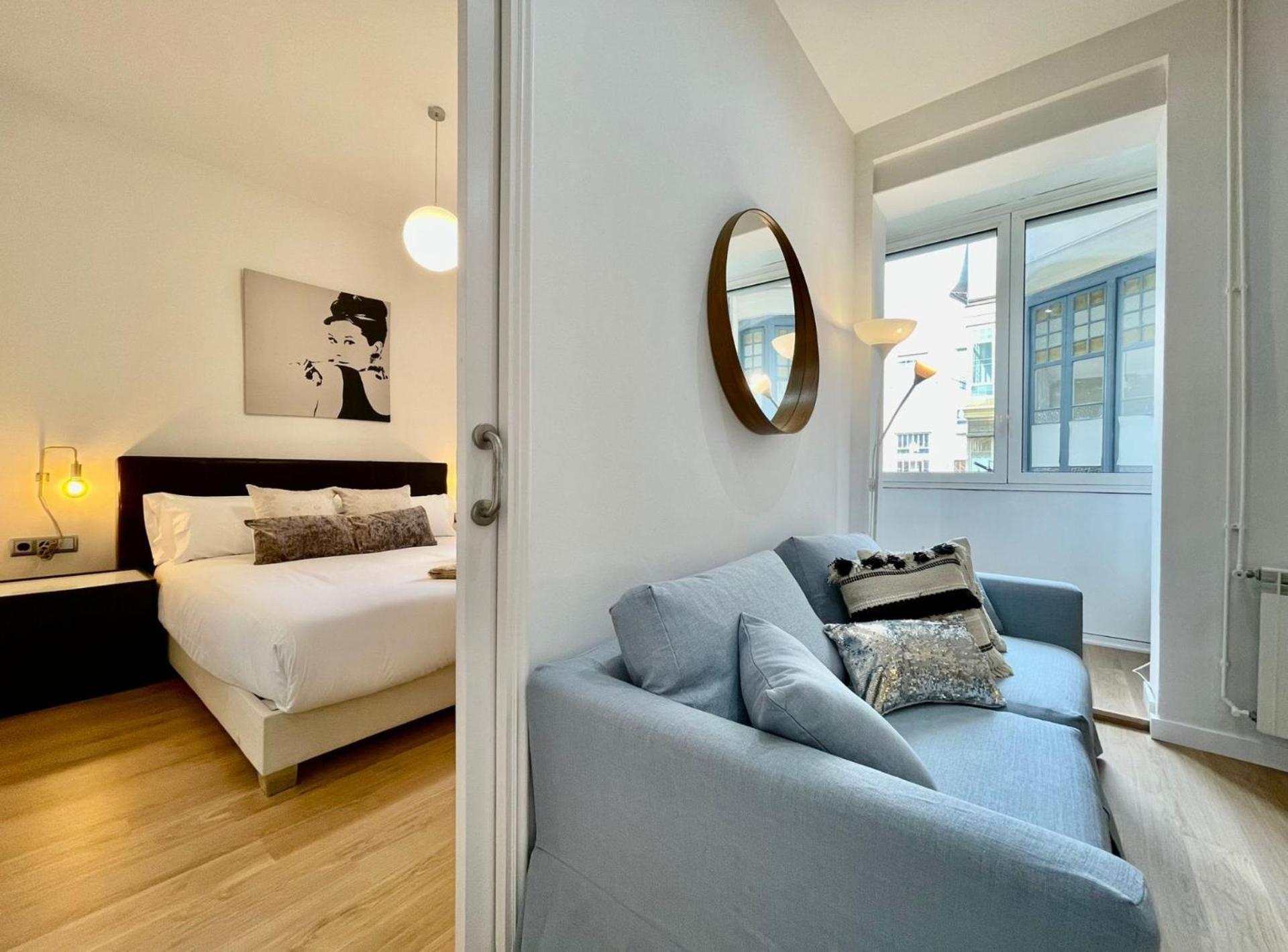 The Gaudi Suites II Barcelona Eksteriør billede